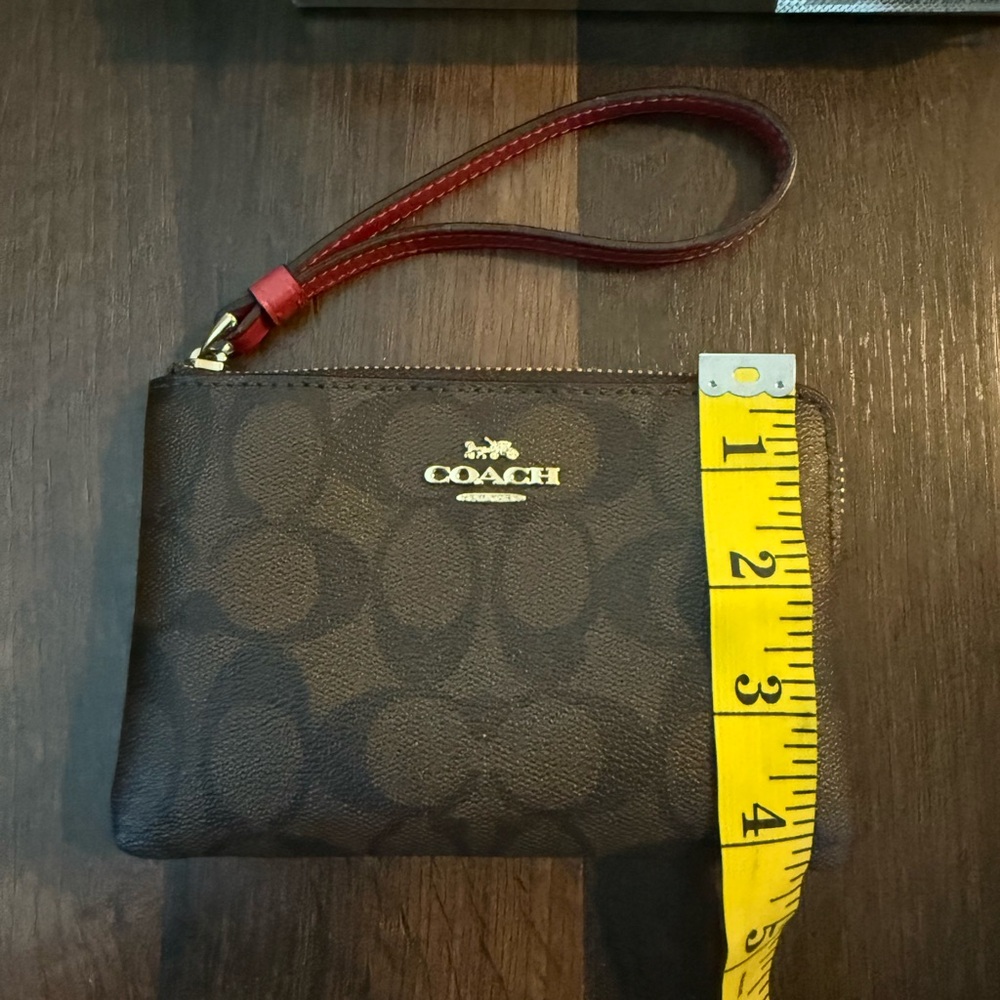 Coach Wristlet - Picture 4 of 7
